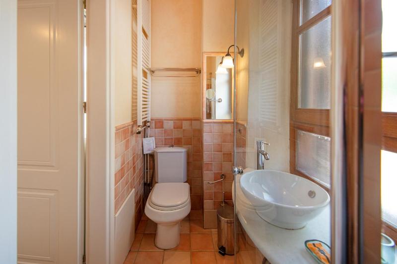 Deluxe Suite with Sea View image 1