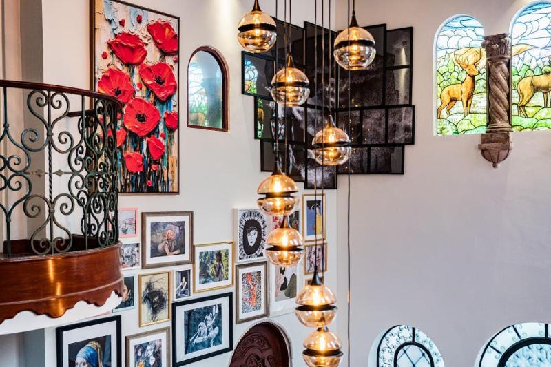 Artistic Haven in Roma Norte with Outdoor Dining - image 23