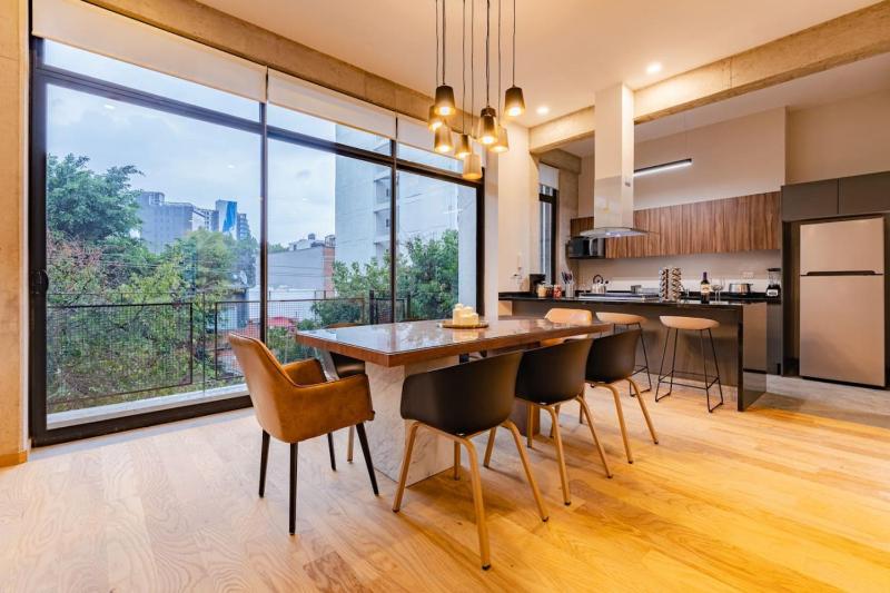 Spacious Roma Norte Loft with Art & City Views - image 5