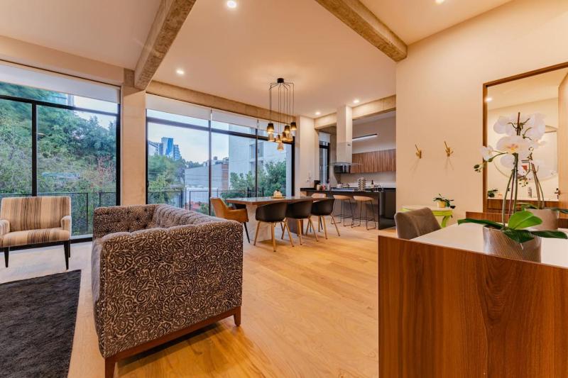 Spacious Roma Norte Loft with Art & City Views - image 32