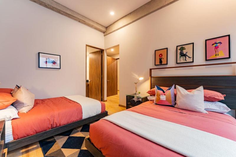 Spacious Roma Norte Loft with Art & City Views - image 4