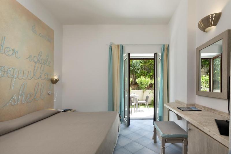 Superior Family Room image 3