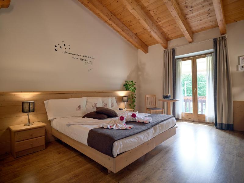 Superior Double Room image 3