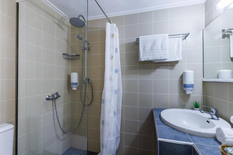 Hotel Dionyssos - image 14