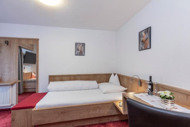 Double Room (1 - 2 Adults) image 3
