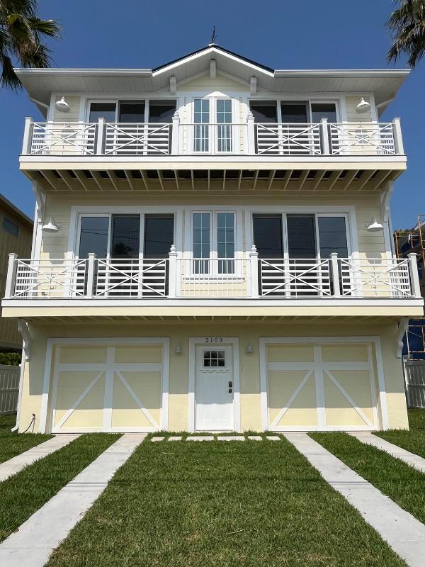 Two-Bedroom Townhouse image 4
