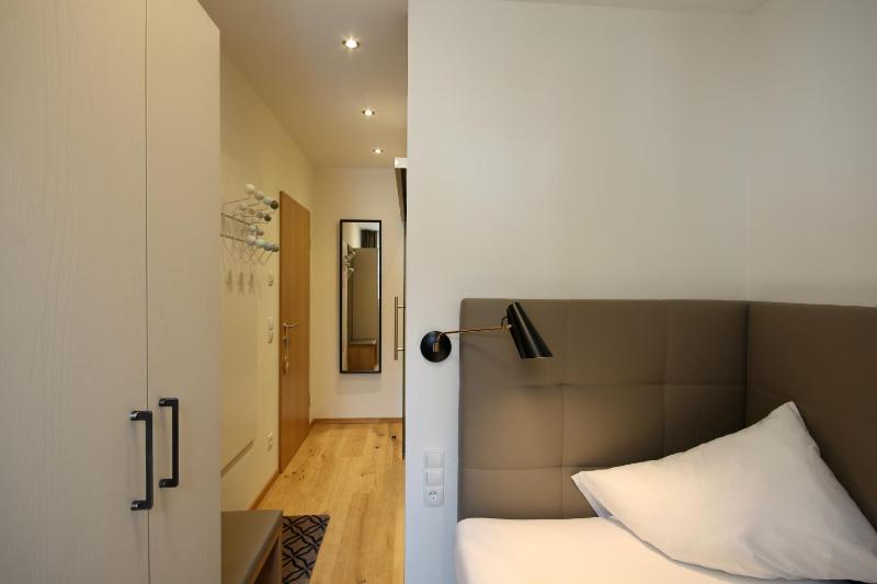 Single Room image 2