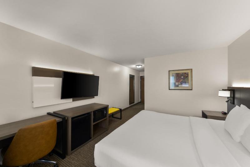 King Room image 3