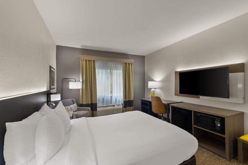 King Room image 2