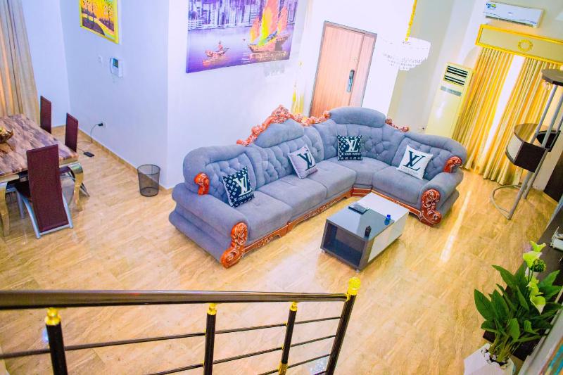 Dej's Luxury Apartment House 1 - image 7