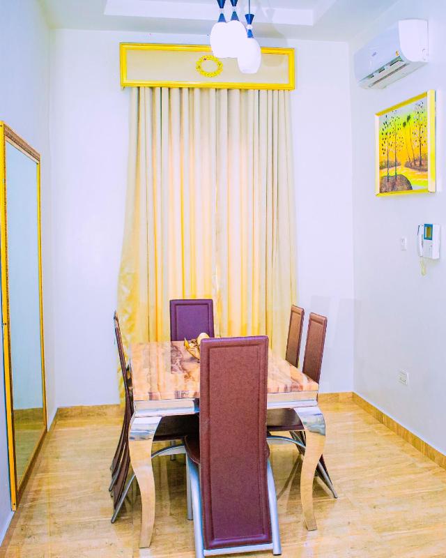 Dej's Luxury Apartment House 1 - image 14