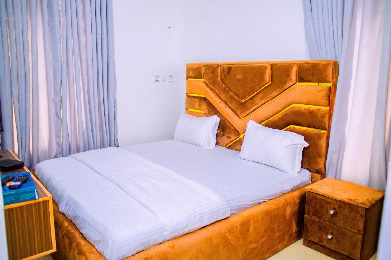 Dej's Luxury Apartment House - image 7