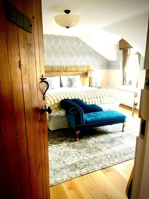 King Room image 1