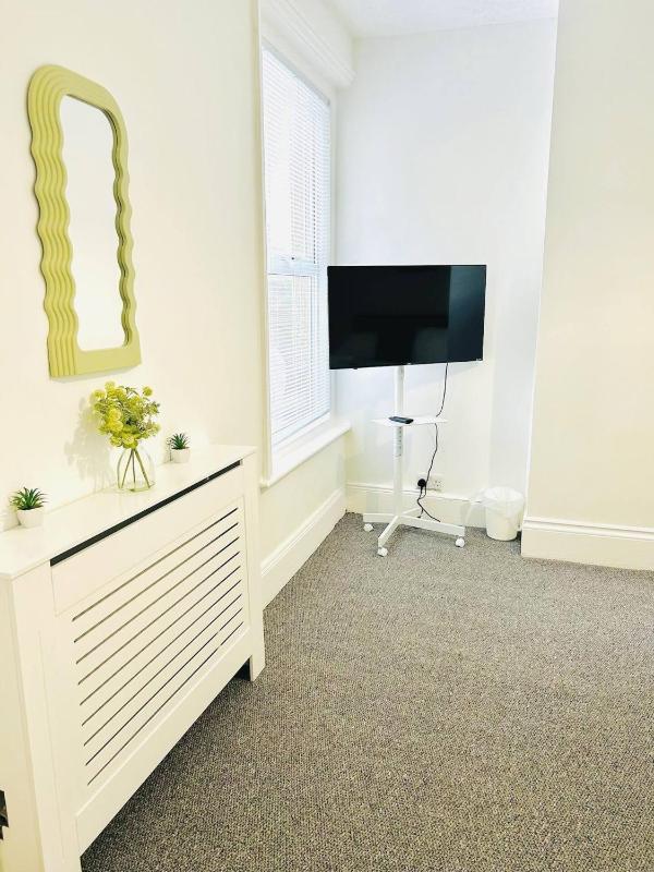 Hudson Road - image 24