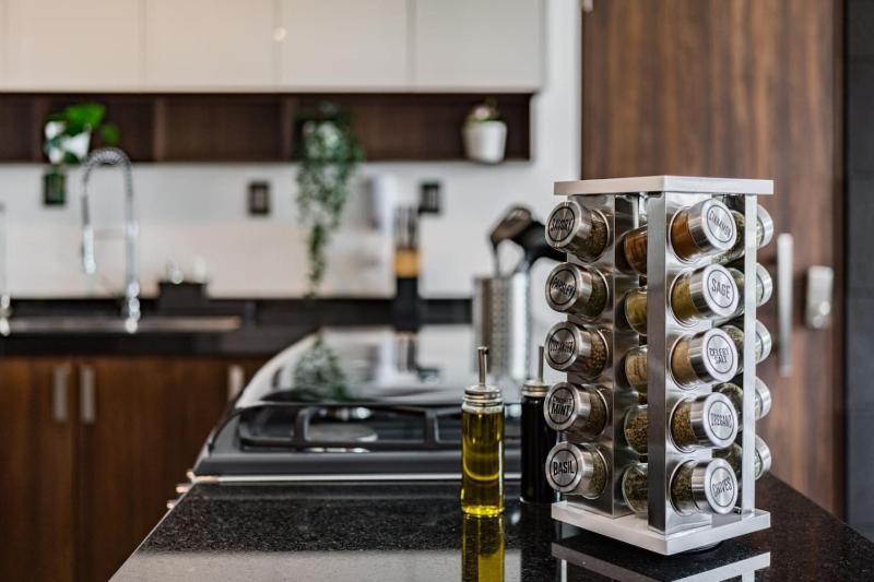 Stylish Polanco Stay Best for Groups w/ Workspace - image 15
