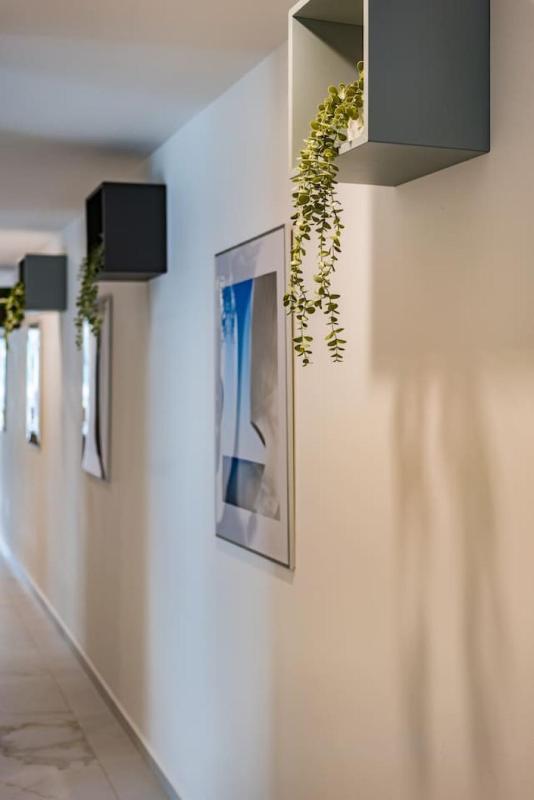 Stylish Polanco Stay Best for Groups w/ Workspace - image 13
