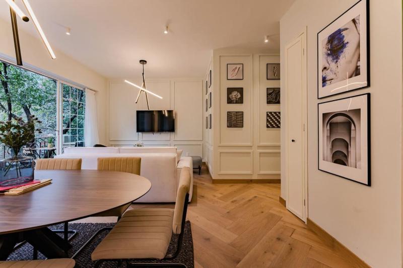Polanco Gem with Balcony and Office Nook - image 41