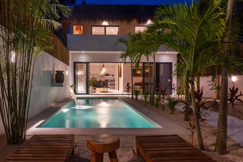 Jungle 3BR Villa Garden & Pool La Veleta - image 7