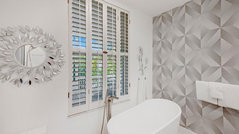 Promenade to Paradise by Last Key Realty - image 8