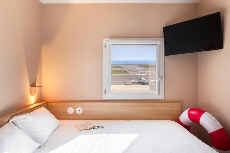 POP Double Room image 3