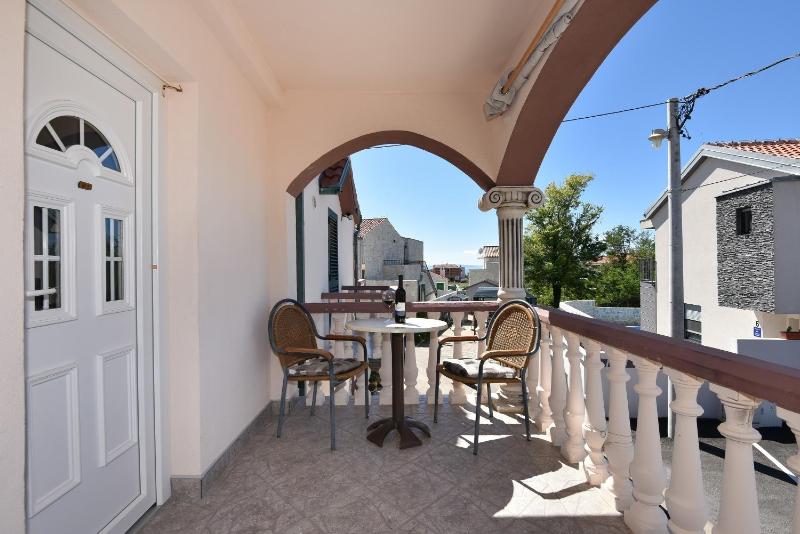 Apartments with parking space Privlaka Zadar - 23640 - image 2