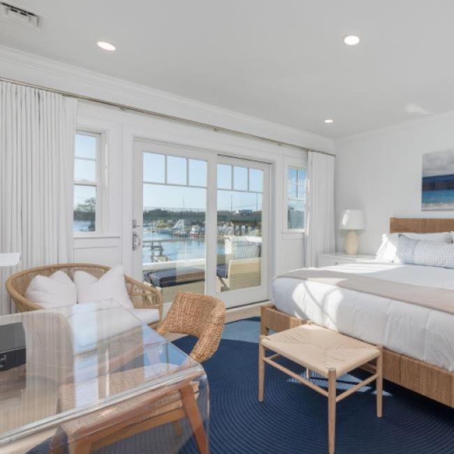 Three-Bedroom Apartment with Water View image 4