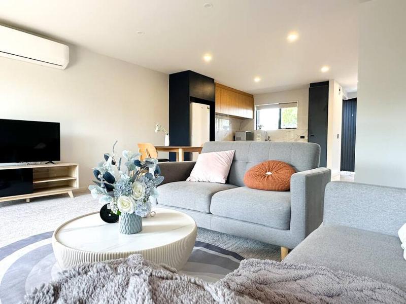 Cosy home 3BR close to UC - image 23