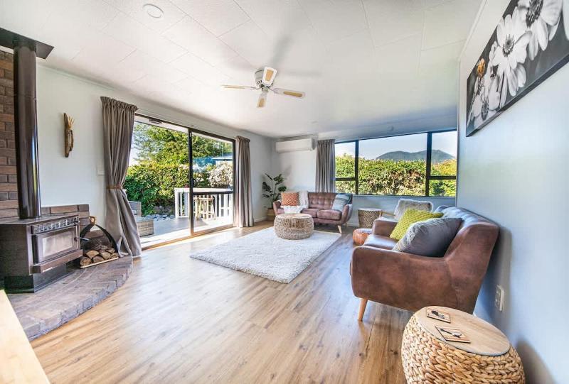 Taupo Gem - Cozy & Private retreat - image 2