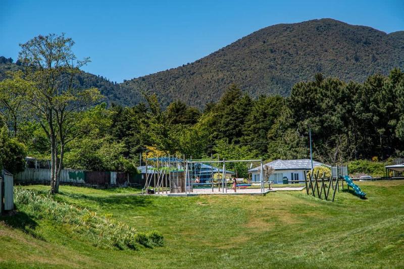 Taupo Gem - Cozy & Private retreat - image 6