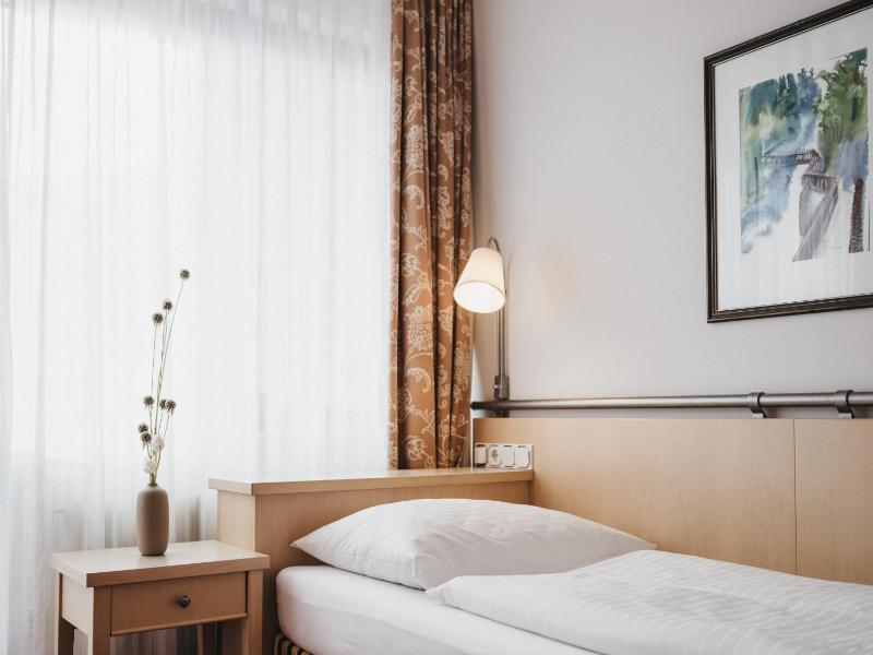 Single Room with Balcony image 3