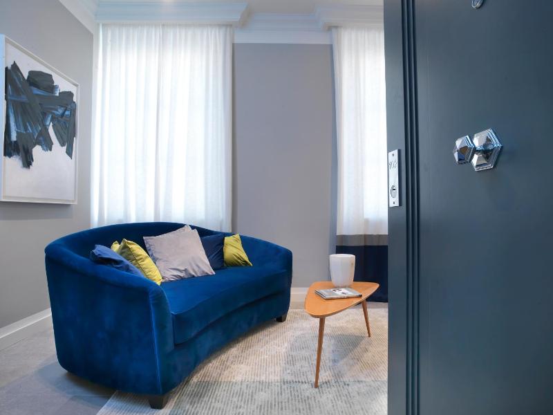Deluxe Apartment image 2