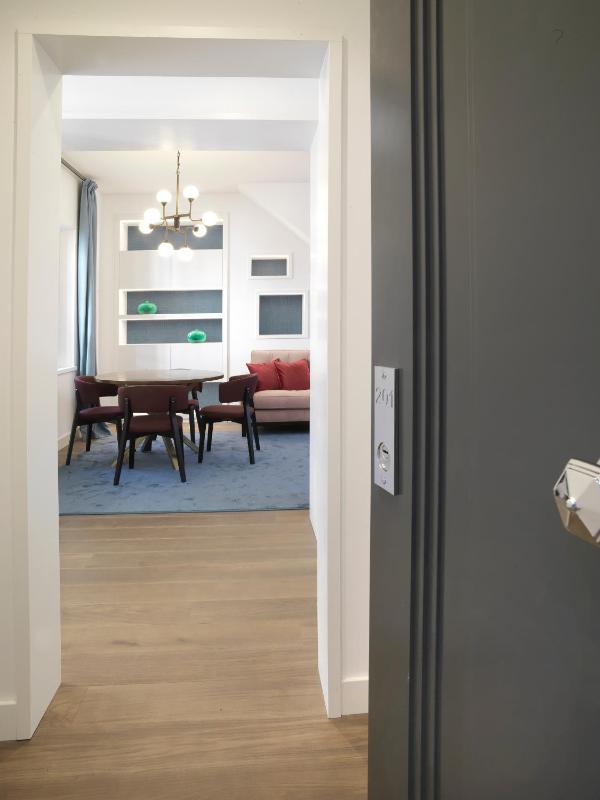 Deluxe Apartment image 3
