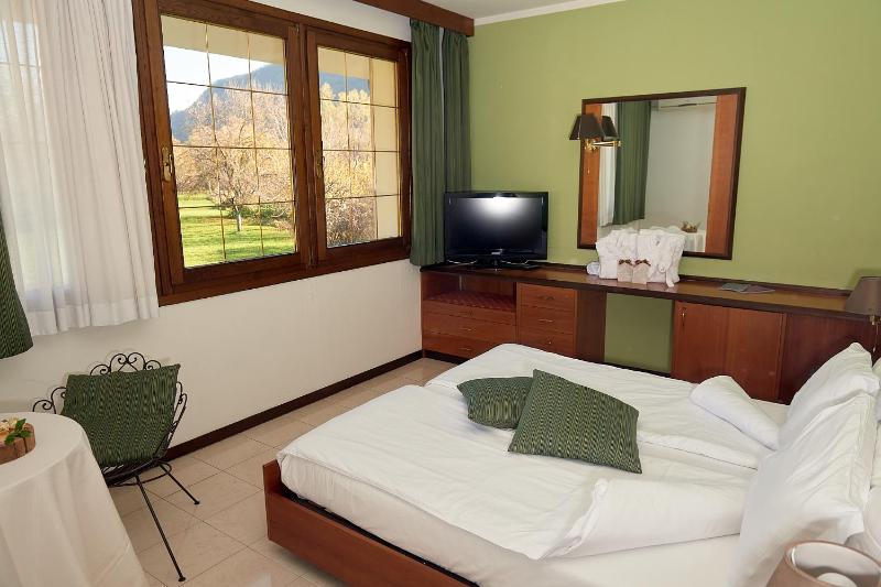 Double Room image 2