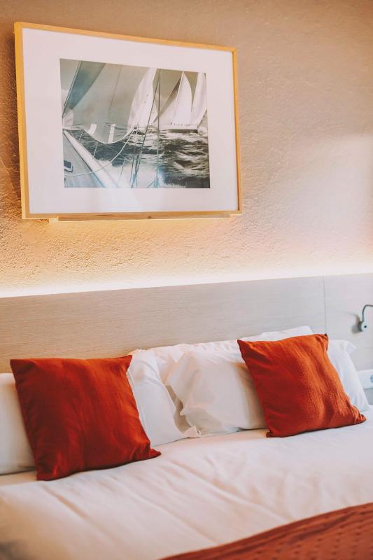 Family Two-Bedroom Suite with Terrace image 3