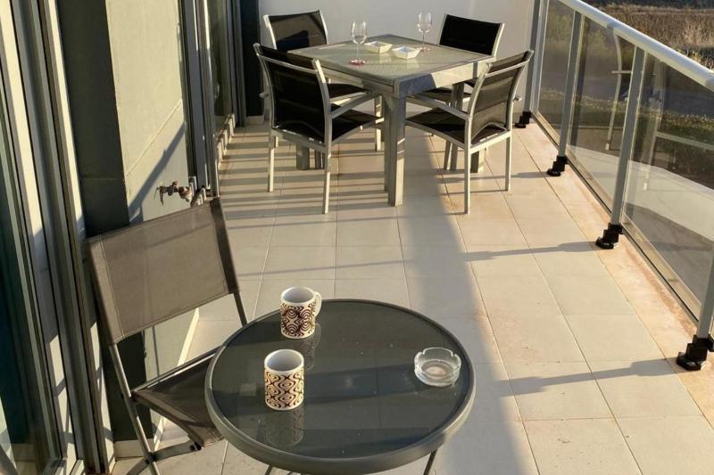 Modern flat with swimming pool terrace and equipped solarium - image 47