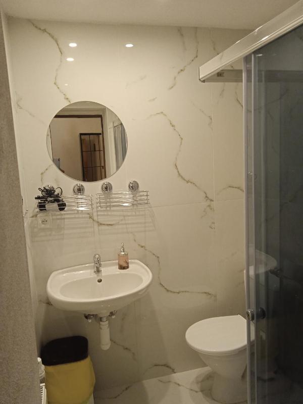 Double Room image 3