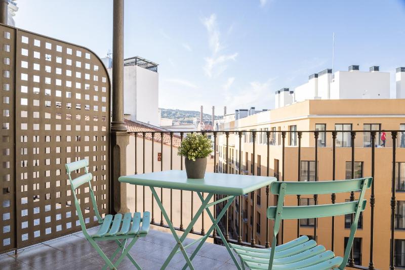 Twin Room with Terrace image 4