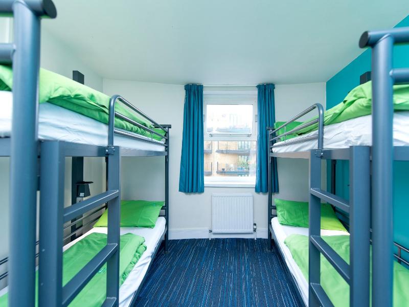 Quadruple Room image 3