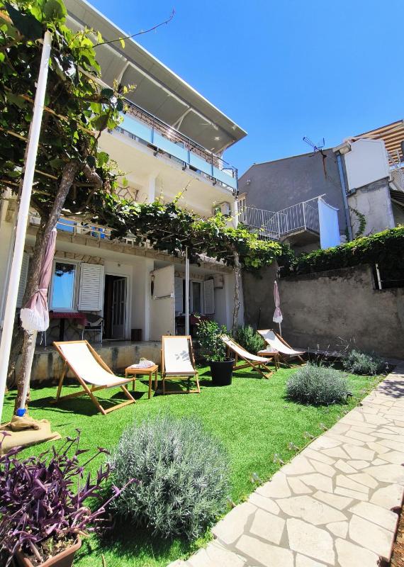 Studio with Terrace and Sea View image 1