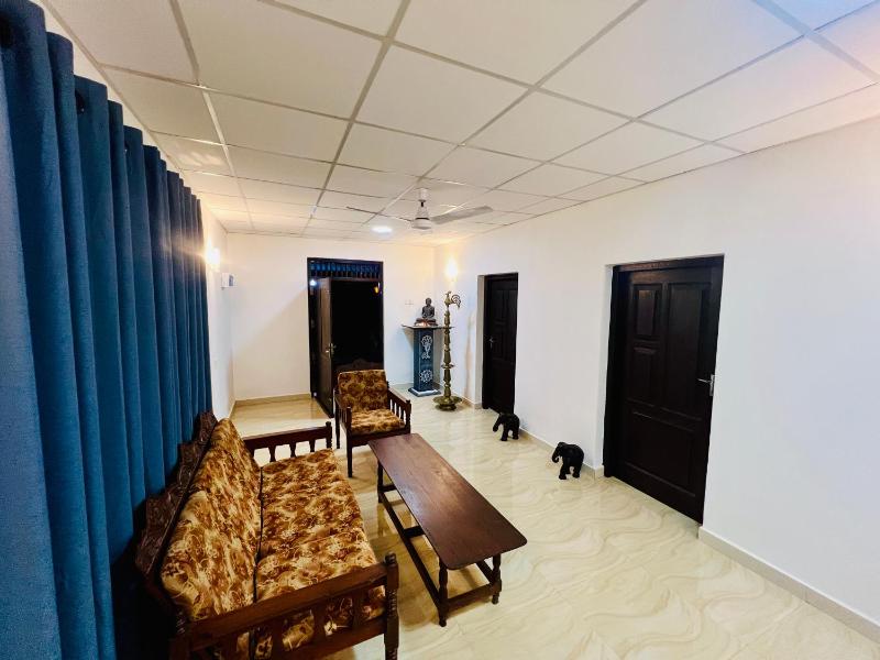 Lagoon House - Hiriketiya - image 3