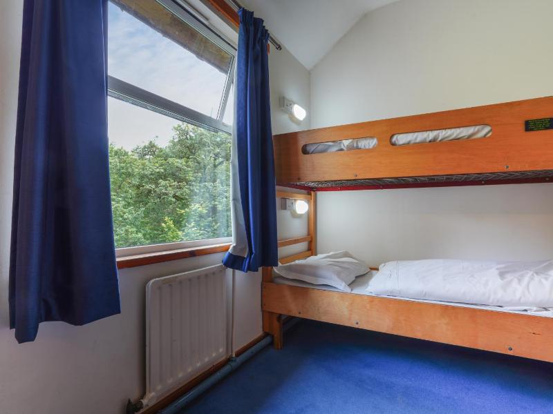 Triple Room with Shared Bathroom image 4