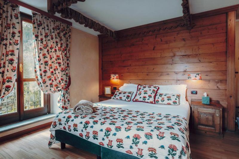 Superior Double Room image 3
