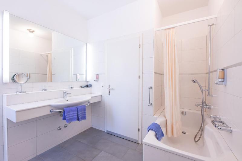 Junior Suite with Balcony image 2