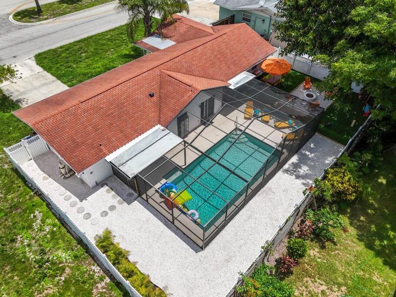 Heated Saltwater Pool - BBQ - Firepit - N Switch - image 27