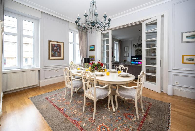 Pinterest Apartment in the City Center - image 7