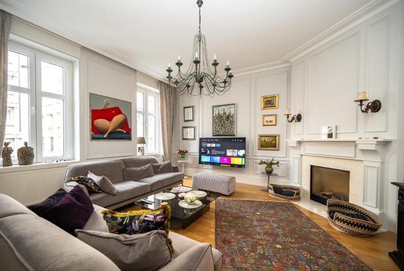 Pinterest Apartment in the City Center - image 8