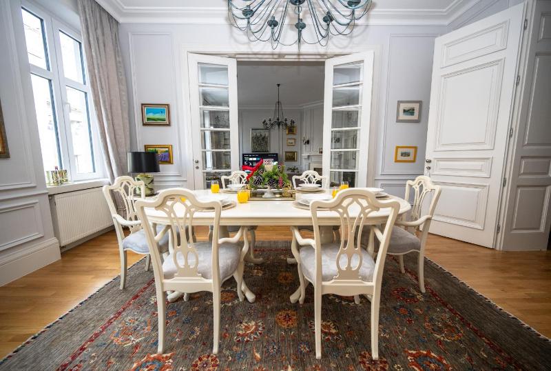 Pinterest Apartment in the City Center - image 14