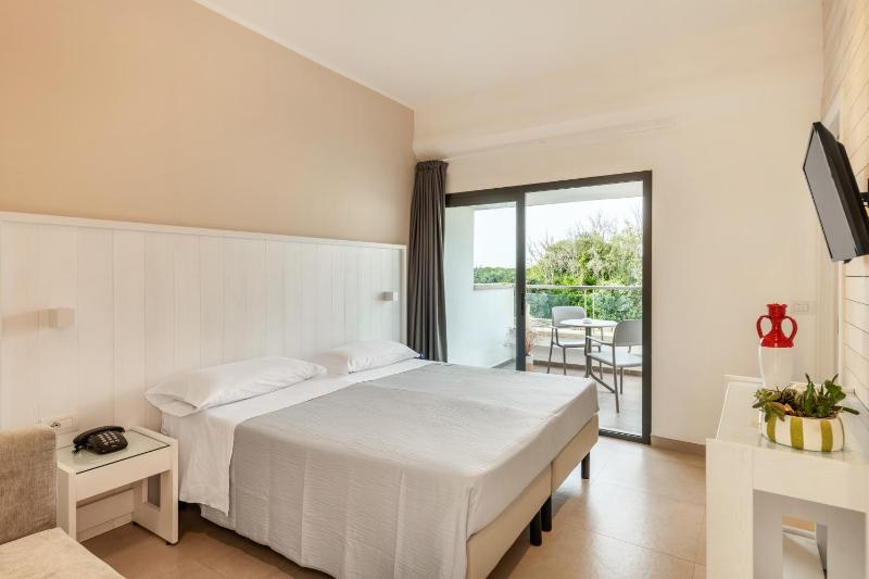 Superior Double Room image 1