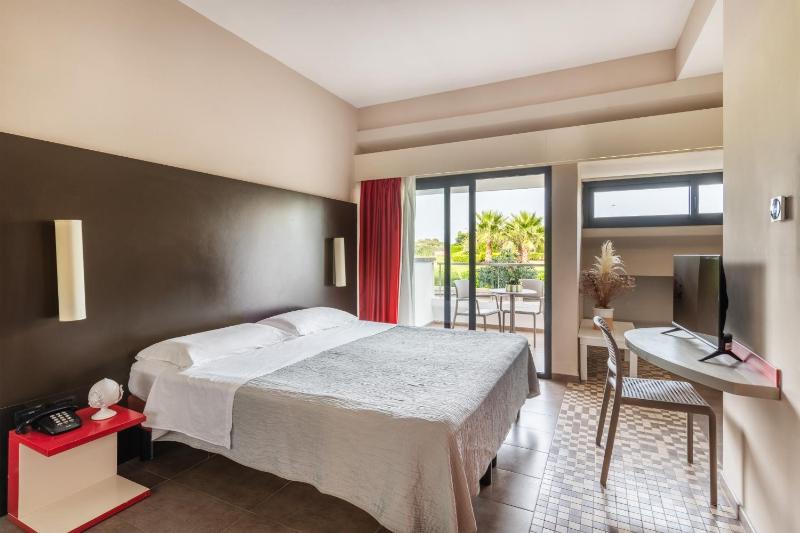 Double Room image 1