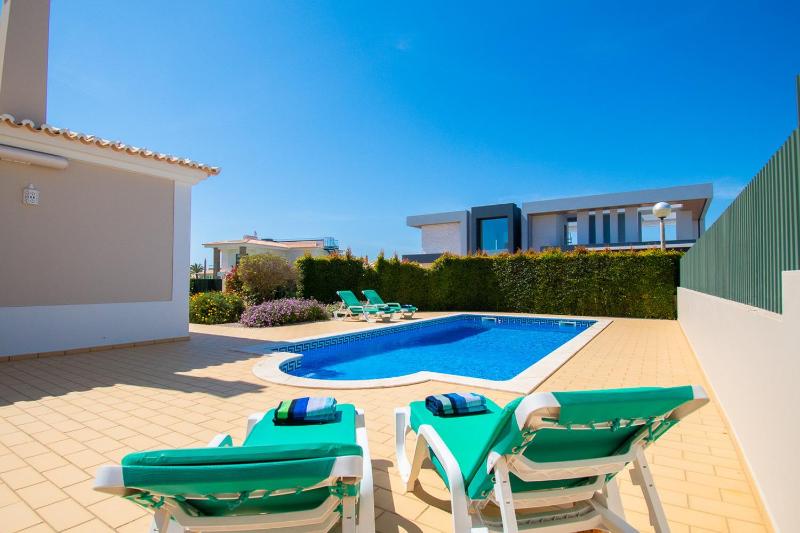 Villa Perola - Stunning 3-Bedroom Villa - image 17